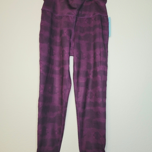 Id Ideology Performance Women's Reversible 7/8 Leggings - Picture 2 of 10